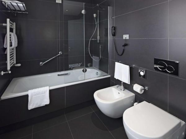NH Parma : photo 4 de la chambre chambre double ou lits jumeaux standard