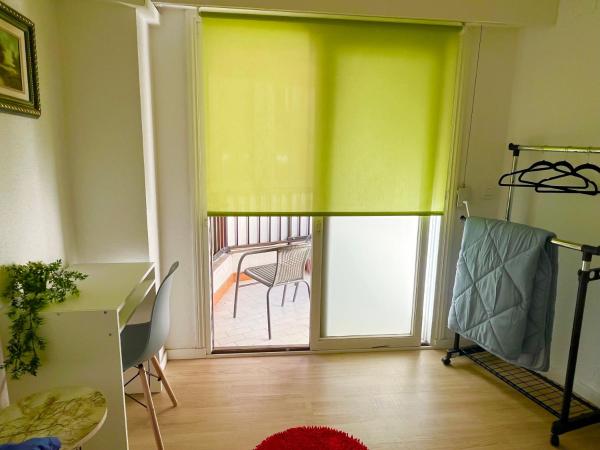 Guest House Leo : photo 9 de la chambre chambre double deluxe avec balcon