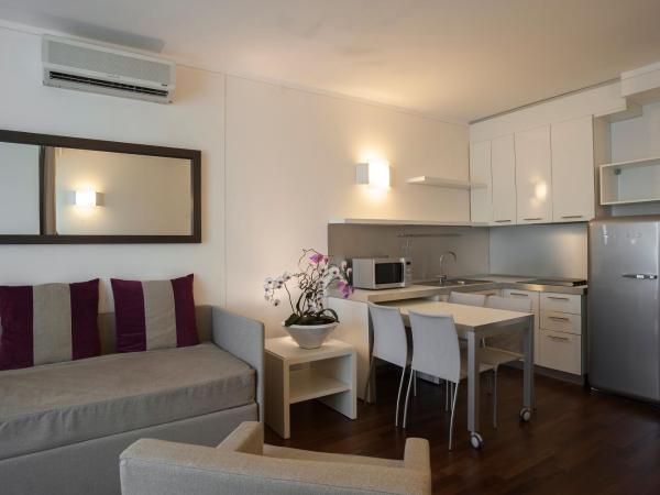 Ramada Plaza Milano : photo 2 de la chambre appartement 1 chambre