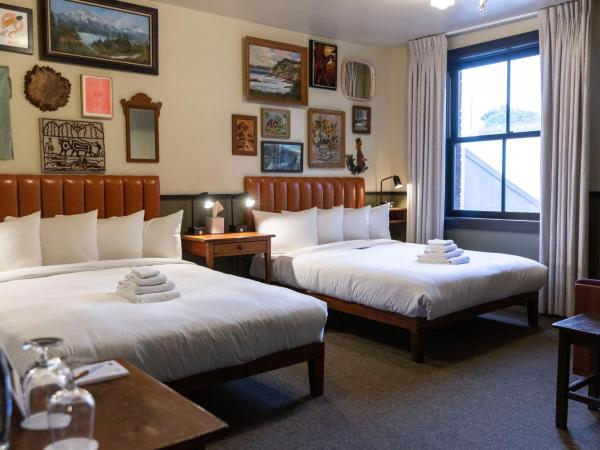 KEX Hotel : photo 2 de la chambre chambre double standard avec salle de bains commune