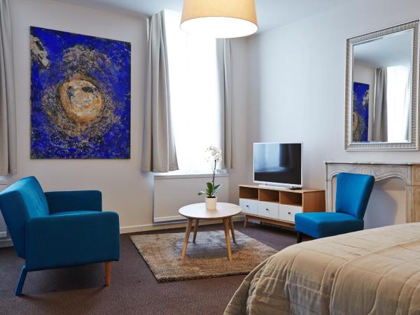 La Résidence Arles Centre : photo 2 de la chambre appartement de luxe au 2ème Étage - côté rue