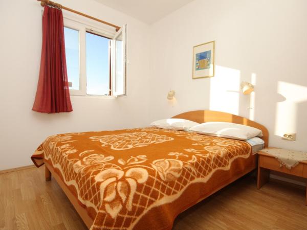 Apartments and rooms by the sea Medulin - 7278 : photo 2 de la chambre appartement 1 chambre avec terrasse - vue sur mer