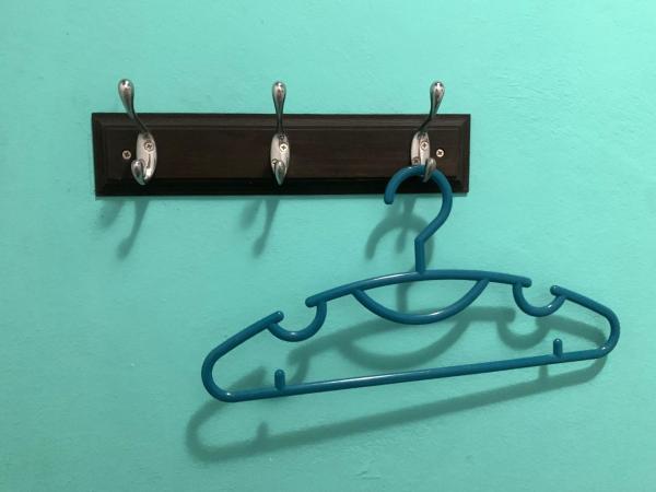 Sleep Sheep Phuket Hostel SHA : photo 6 de la chambre chambre simple avec toilettes et douche communes