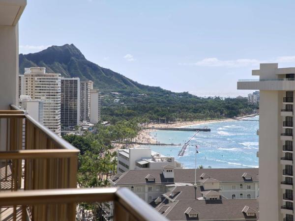 OUTRIGGER Waikiki Beachcomber Hotel : photo 5 de la chambre chambre 1 lit king-size deluxe - vue sur océan