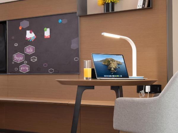 Hampton By Hilton Shenzhen Futian Mangrove Park Apartments : photo 4 de la chambre chambre lit king-size deluxe - vue sur mer