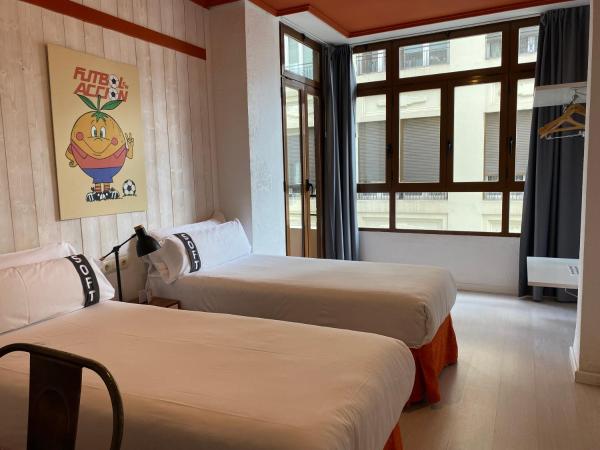 Casual Vintage Valencia : photo 4 de la chambre chambre lits jumeaux avec balcon