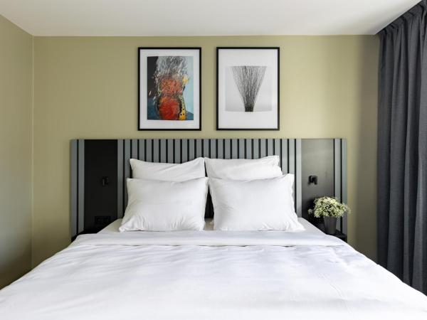 numa I Bona Rooms & Apartments : photo 6 de la chambre large studio with kitchenette