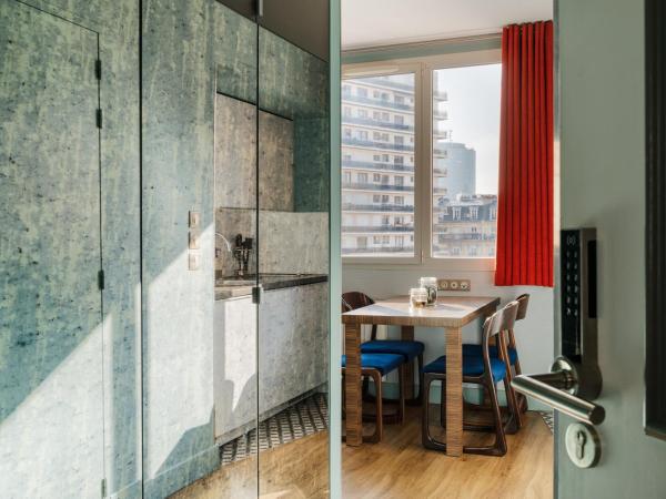 Edgar Suites Expo Paris Porte de Versailles : photo 9 de la chambre appartement 1 chambre confortable - vue sur cour