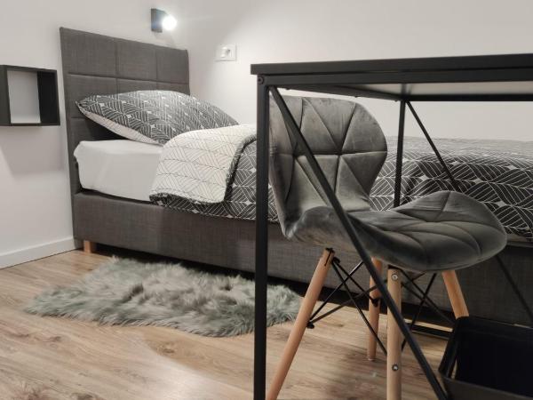 LaRoom - Free Parking : photo 10 de la chambre chambre lits jumeaux avec balcon