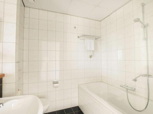 Flonk Hotel Groningen Centre, BW Signature Collection : photo 5 de la chambre chambre triple confort