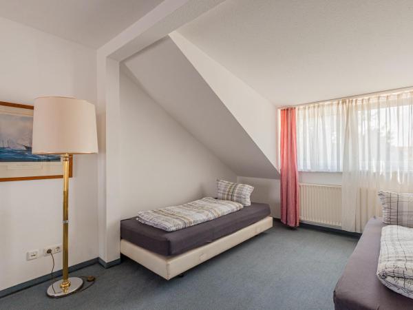 Pension für Monteure in Dresden, Zimmer mit eigenem Bad und großer Gemeinschaftsküche : photo 2 de la chambre chambre quadruple classique