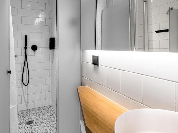 Mosaikon Glostel : photo 4 de la chambre lit simple dans dortoir pour femmes de 4 lits