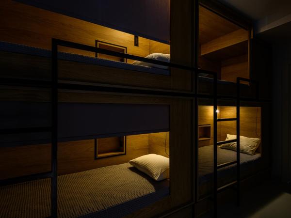 Mosaikon Glostel : photo 10 de la chambre lit simple dans dortoir mixte de 8 lits