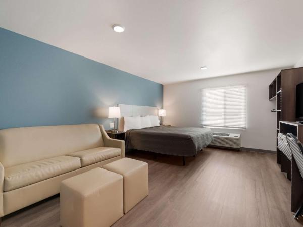WoodSpring Suites Phoenix-Deer Valley : photo 4 de la chambre chambre lit king-size standard avec canapé-lit - non-fumeurs