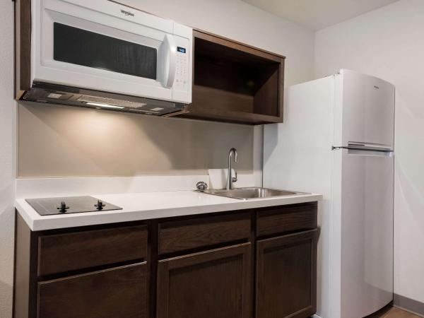 WoodSpring Suites Phoenix-Deer Valley : photo 8 de la chambre chambre lit king-size standard avec canapé-lit - non-fumeurs