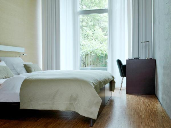 Hotel Wedina an der Alster : photo 9 de la chambre chambre double supérieure - vue sur jardin