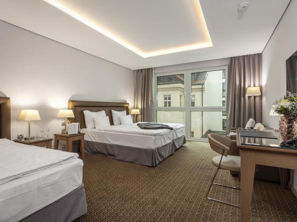 Hotel Royal Prague : photo 2 de la chambre chambre triple