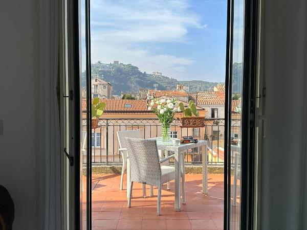 Hotel Villa Di Sorrento : photo 2 de la chambre chambre double ou lits jumeaux avec terrasse