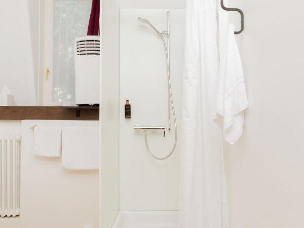 Hotel Beau Séjour Lucerne : photo 5 de la chambre chambre simple avec toilettes communes