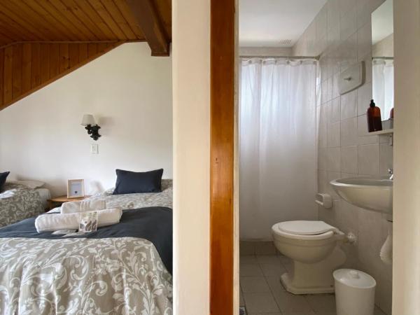 Hostería Suiza - Ex Casita Suiza : photo 8 de la chambre chambre lits jumeaux