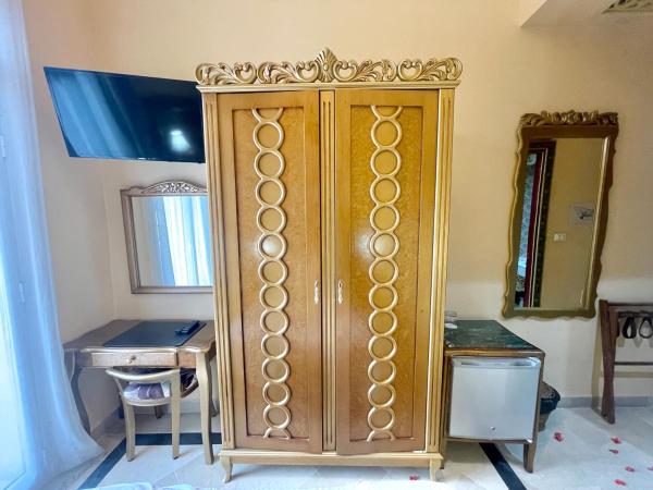 Royal Victoria - Ex British Embassy : photo 4 de la chambre chambre simple