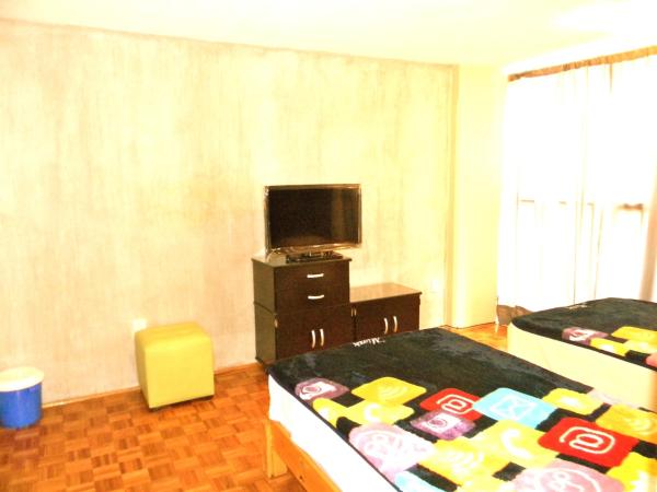 B&B México Roma Norte : photo 8 de la chambre chambre lits jumeaux club avec salle de bains commune