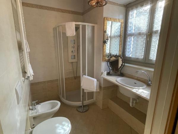 Ai Savoia B&B - Guest House : photo 4 de la chambre chambre double