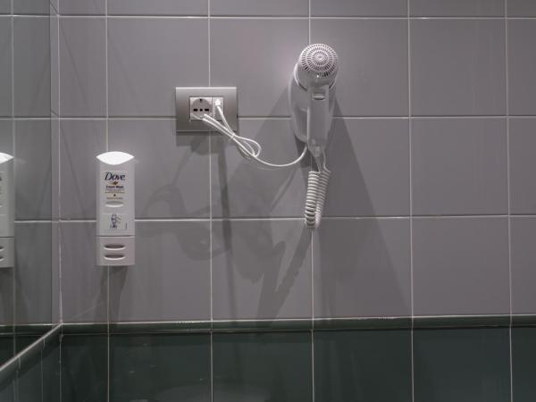 La Meridiana Bleisure Hotel : photo 9 de la chambre chambre triple confort