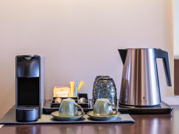 No 8 Bed & Bar : photo 4 de la chambre chambre double avec balcon