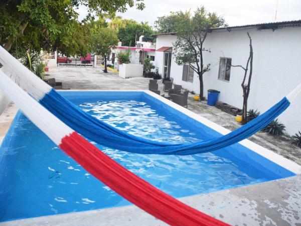 Hostal Casa Bohemia : photo 9 de la chambre chambre double ou lits jumeaux avec salle de bains commune