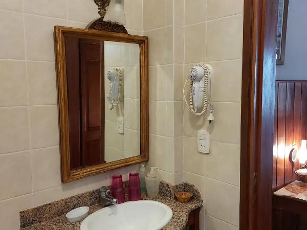 La Cara Oculta de Salta, bed and breakfast : photo 2 de la chambre chambre double - vue sur jardin