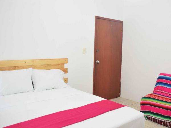 Hostal Casa Bohemia : photo 4 de la chambre chambre double avec salle de bains commune