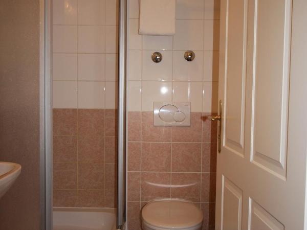 Suite Hotel 900 m zur Oper : photo 3 de la chambre chambre simple Économique