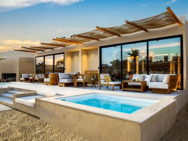 Terra Solis Dubai : photo 7 de la chambre cabine lit king-size orion avec piscine