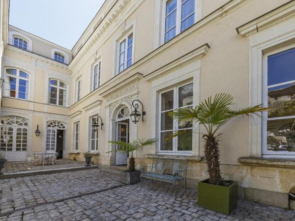 Suite Aubance - Maison Bossoreil : photo 7 de la chambre chambre quadruple avec baignoire