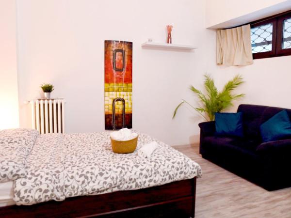 Lucca 22 : photo 2 de la chambre chambre double avec salle de bains commune