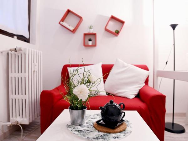 Lucca 22 : photo 2 de la chambre chambre simple avec salle de bains commune