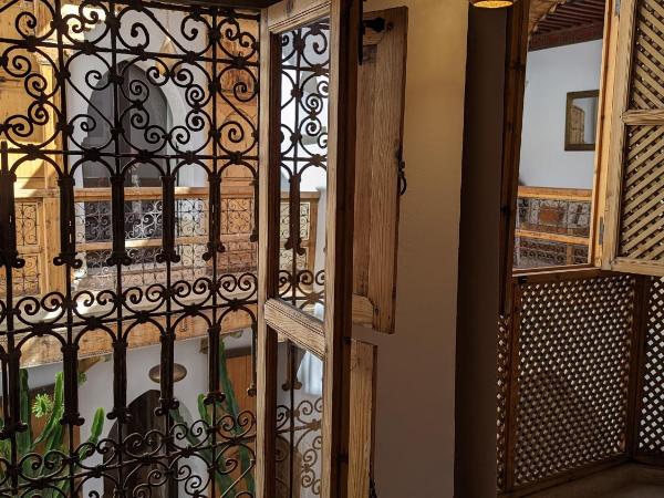 Riad Dar Eternity : photo 1 de la chambre chambre double ou lits jumeaux deluxe - vue sur piscine