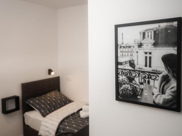 LaRoom - Free Parking : photo 4 de la chambre chambre lits jumeaux avec balcon