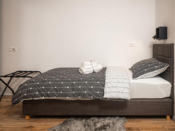 LaRoom - Free Parking : photo 5 de la chambre chambre lits jumeaux avec balcon