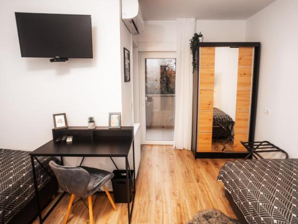 LaRoom - Free Parking : photo 6 de la chambre chambre lits jumeaux avec balcon