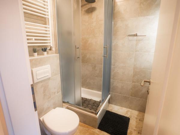 LaRoom - Free Parking : photo 9 de la chambre chambre lits jumeaux avec balcon