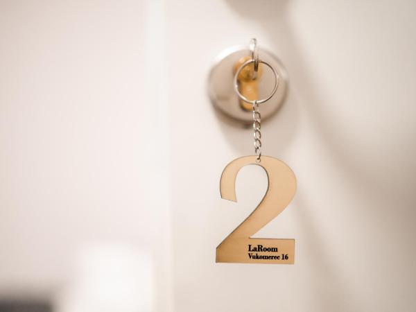 LaRoom - Free Parking : photo 2 de la chambre chambre lits jumeaux avec balcon