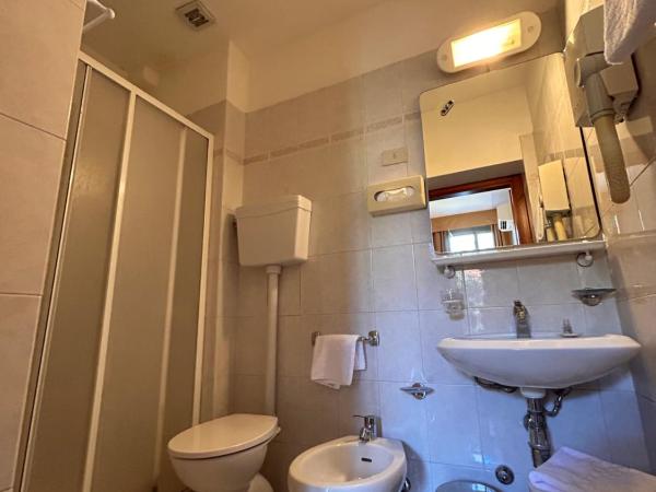 Hotel Aspromonte : photo 2 de la chambre chambre double