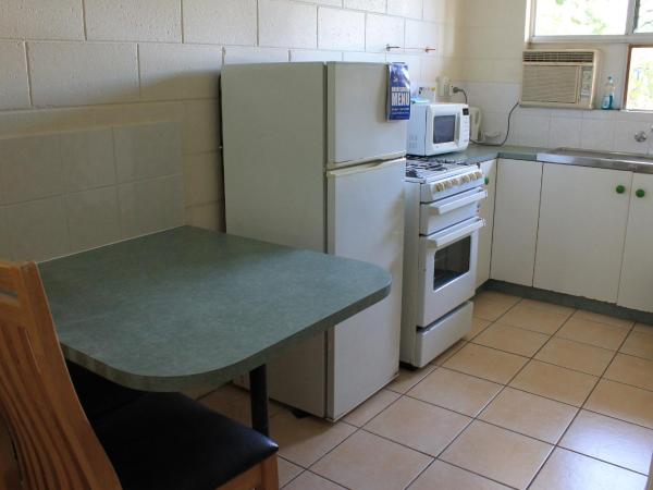 Oasis Inn Apartments : photo 3 de la chambre studio