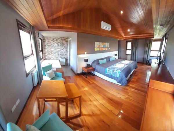 Boutique Hotel & Spa Bosque del Nahuel : photo 5 de la chambre suite junior - vue sur lac