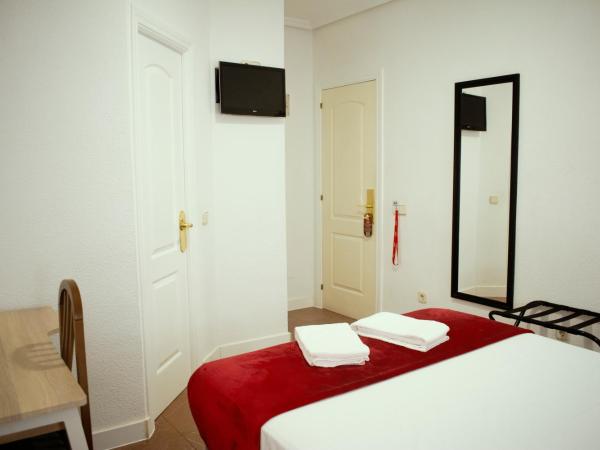 Hostal Ártico : photo 9 de la chambre chambre double avec salle de bains privative