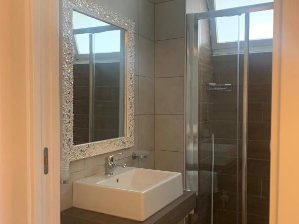 Hotel Royal Plaza : photo 4 de la chambre chambre triple confort