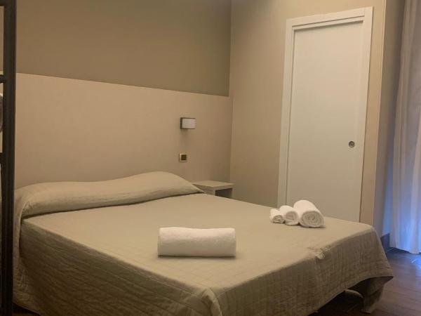 Hotel Royal Plaza : photo 3 de la chambre chambre double