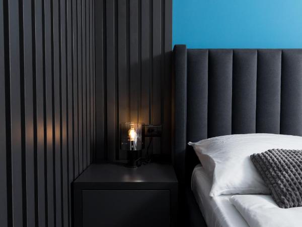 Boutique Suites Joyce Medulin with free parking : photo 10 de la chambre chambre double deluxe avec balcon - vue sur mer